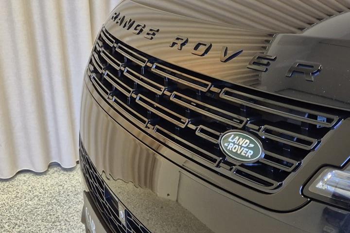 Sort Land Rover Range Rover sport fra 2023