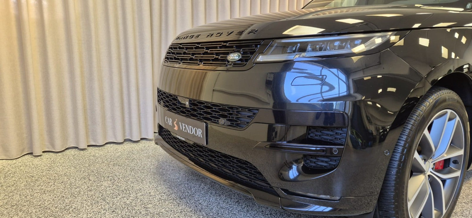 Sort Land Rover Range Rover sport fra 2023