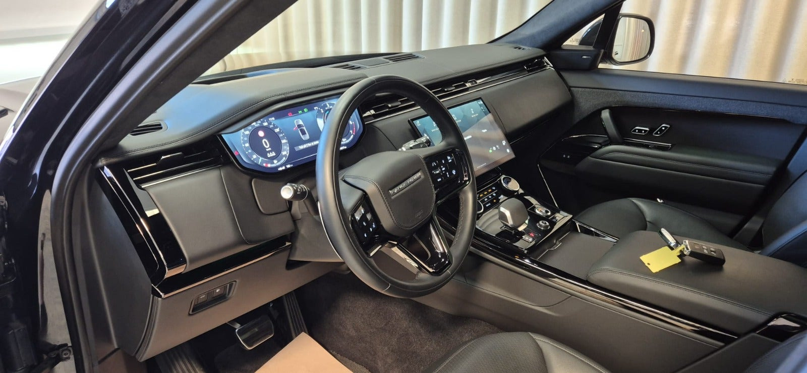 Sort Land Rover Range Rover sport fra 2023