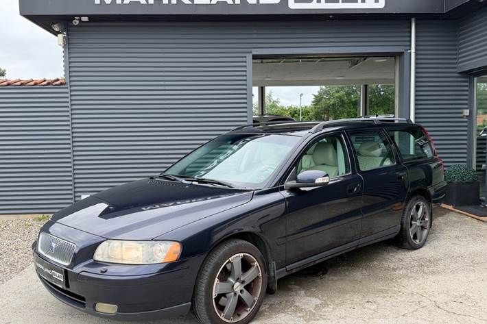 Blå Volvo V70 fra 2007