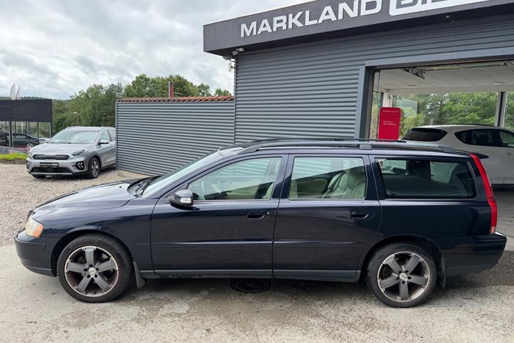Blå Volvo V70 fra 2007