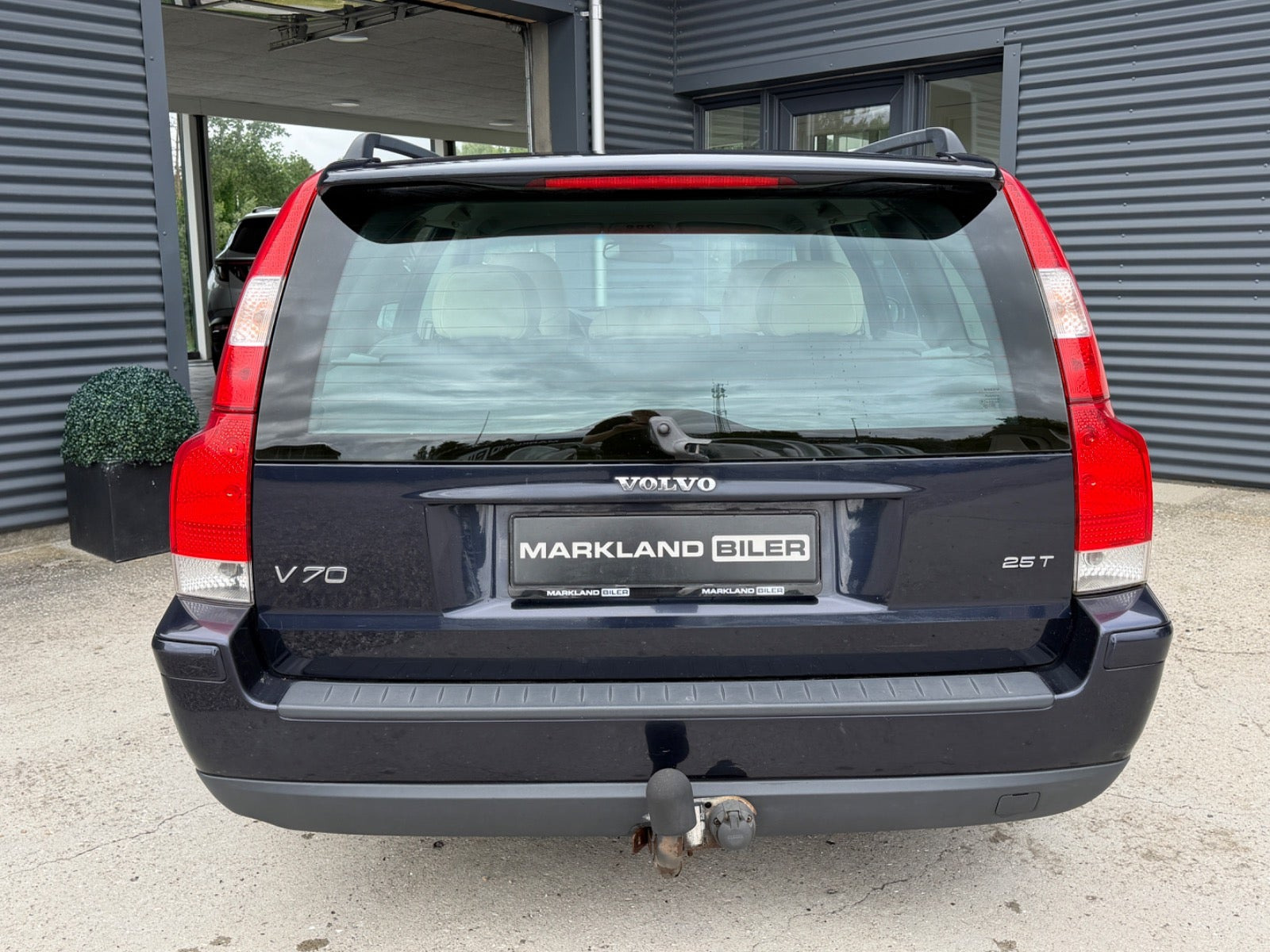 Blå Volvo V70 fra 2007