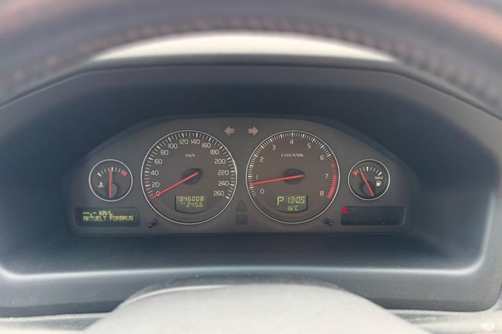 Blå Volvo V70 fra 2007