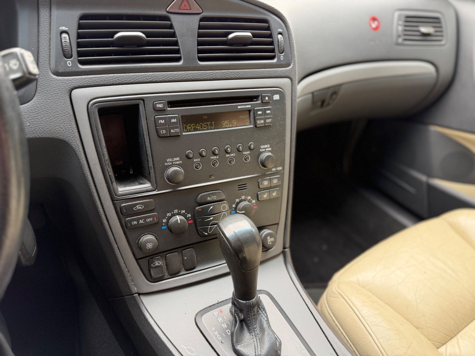 Blå Volvo V70 fra 2007