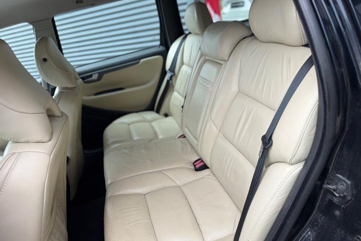 Blå Volvo V70 fra 2007