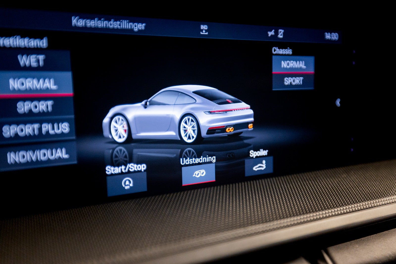 Blå Porsche 911 Carrera 4S fra 2020