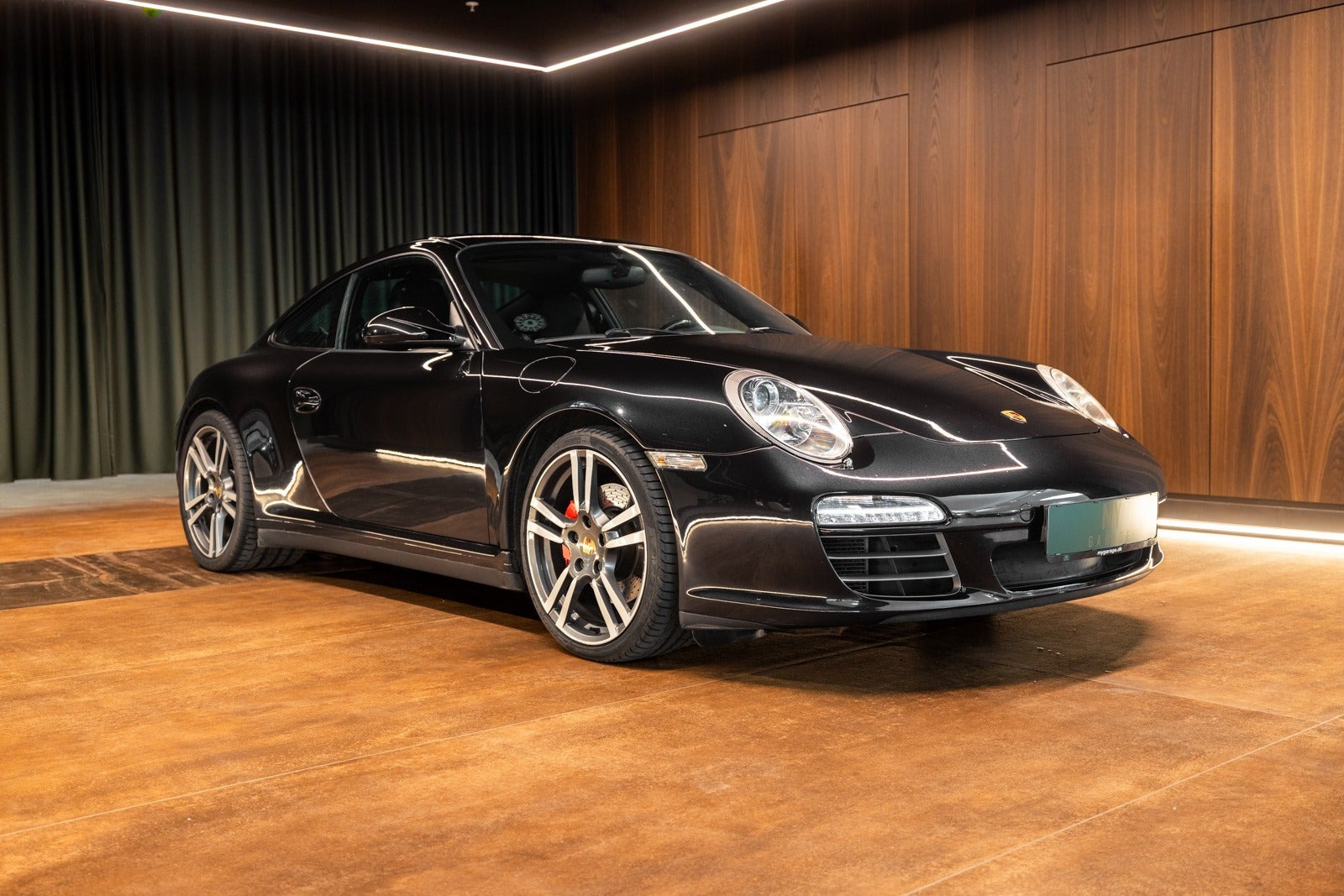 Sort Porsche 911 Carrera 4S fra 2009
