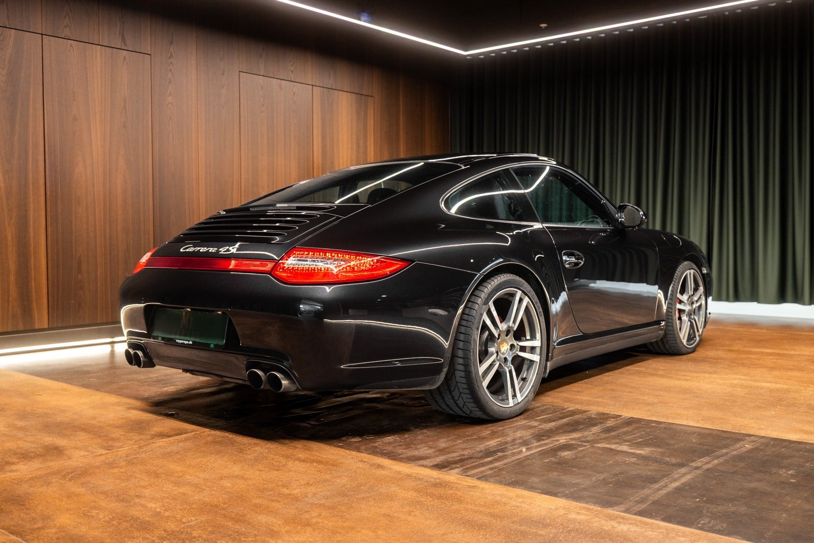 Sort Porsche 911 Carrera 4S fra 2009