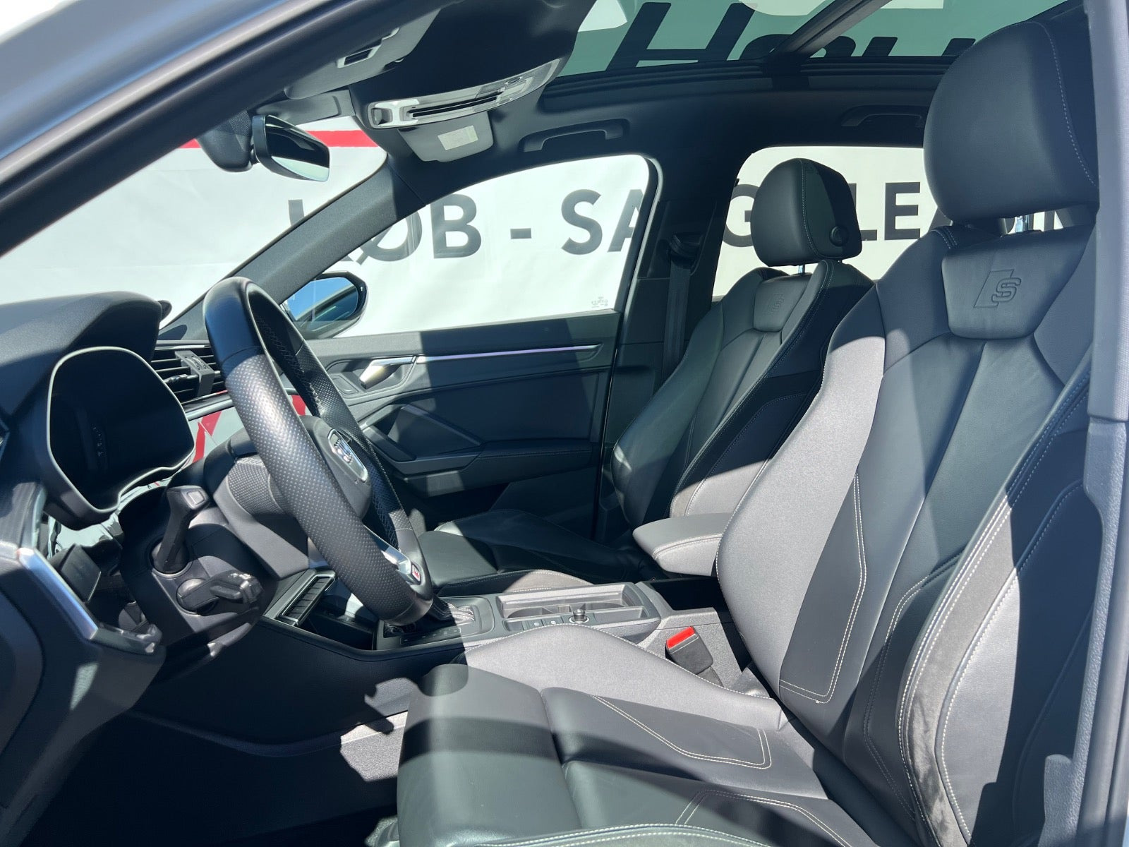 Hvid Audi Q3 fra 2021