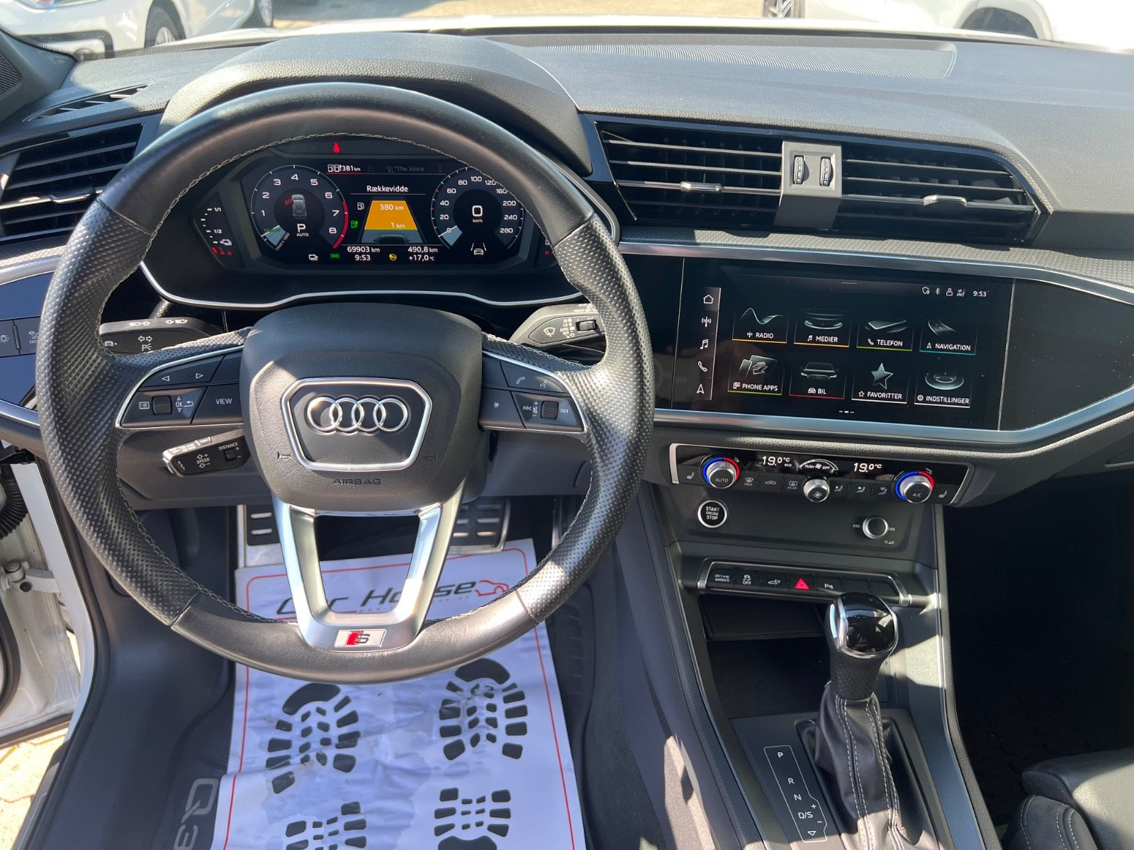 Hvid Audi Q3 fra 2021