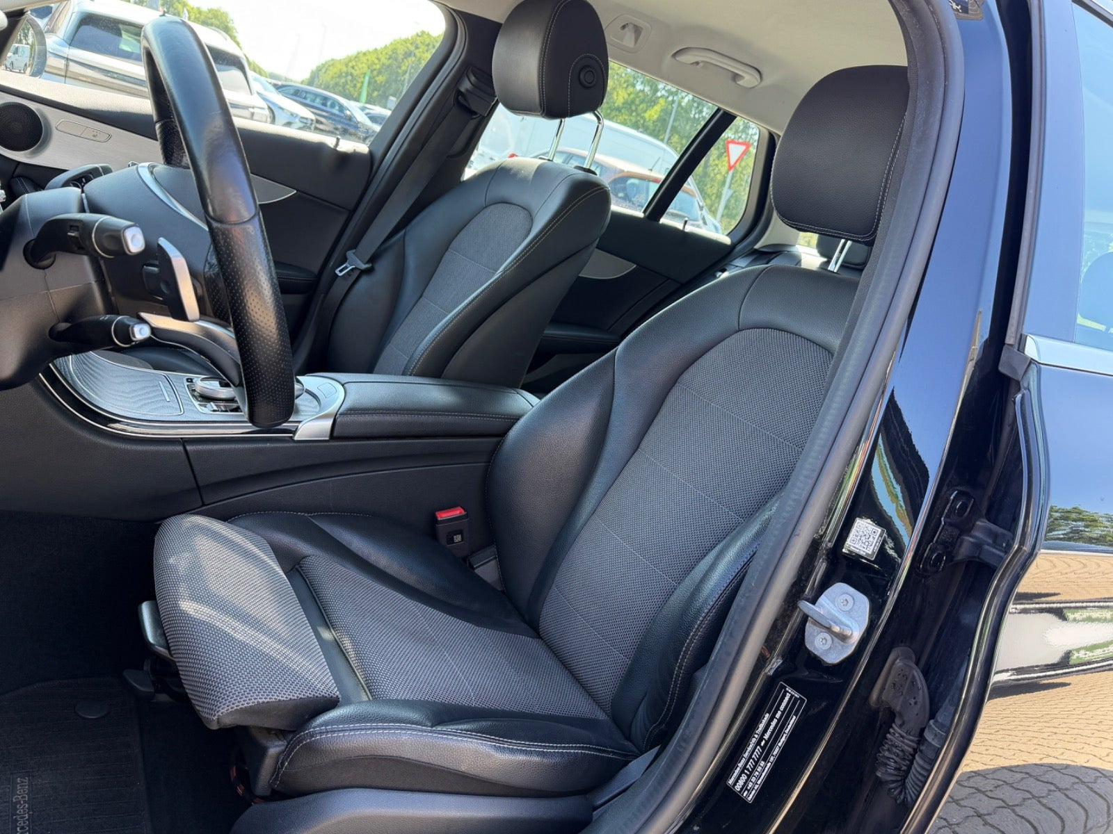 Sort Mercedes C220 d fra 2017