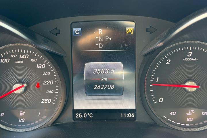 Sort Mercedes C220 d fra 2017
