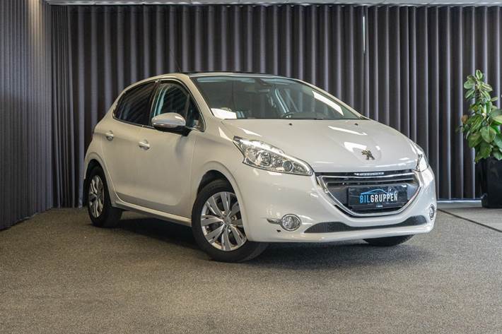 Hvid Peugeot 208 fra 2017