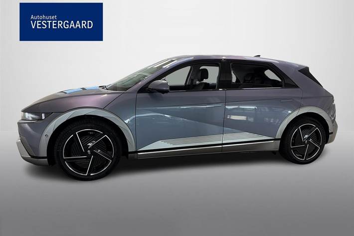 Blå Hyundai Ioniq 5 fra 2025