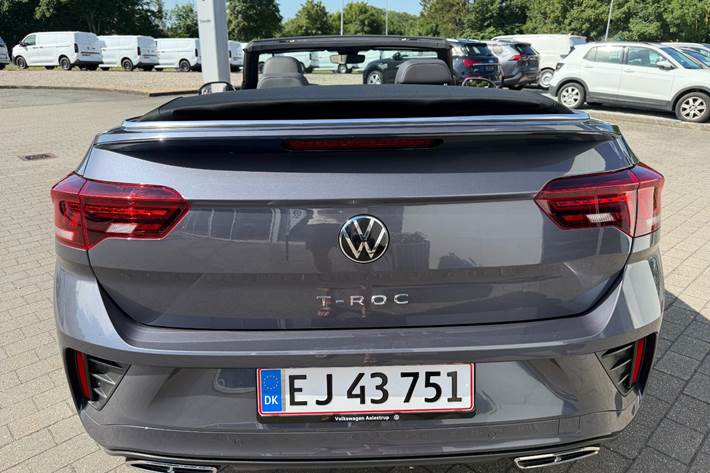 Grå VW T-Roc fra 2023