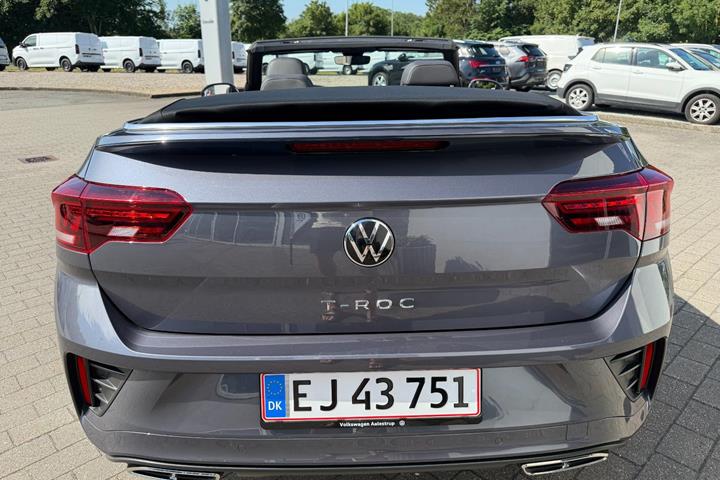 Grå VW T-Roc fra 2023