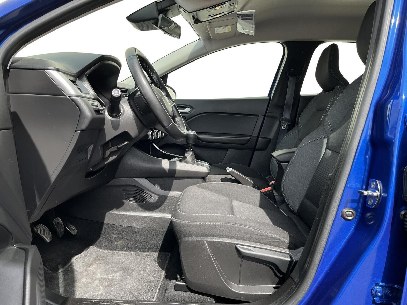 Blå Renault Captur fra 2020