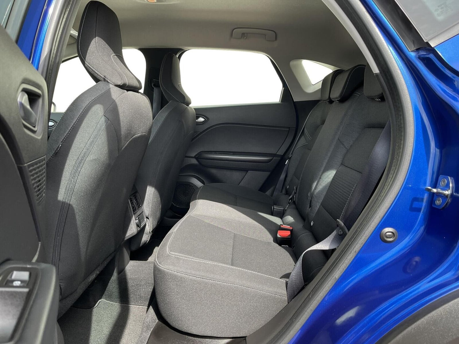 Blå Renault Captur fra 2020