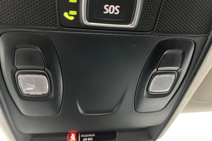 Blå Renault Captur fra 2020