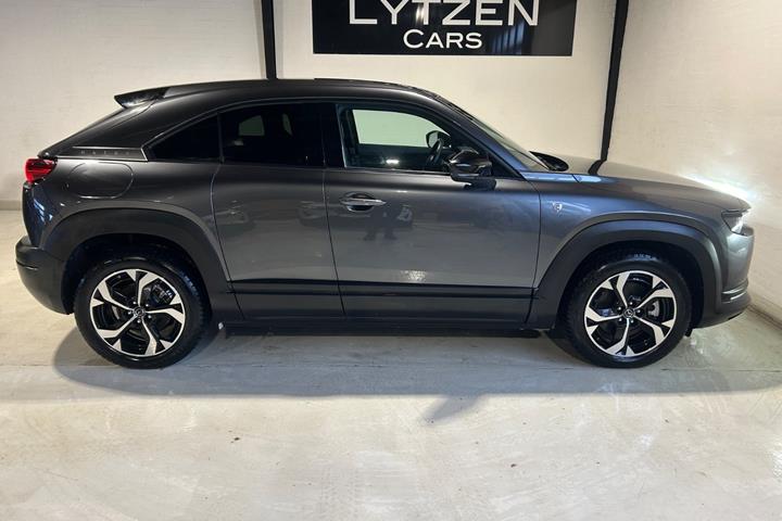 Grå Mazda MX-30 fra 2023