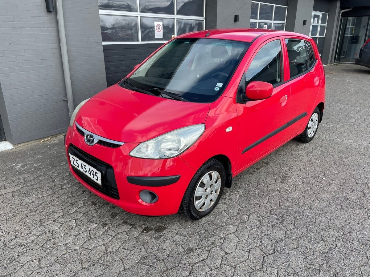 Rød Hyundai i10 fra 2009