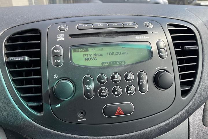 Rød Hyundai i10 fra 2009
