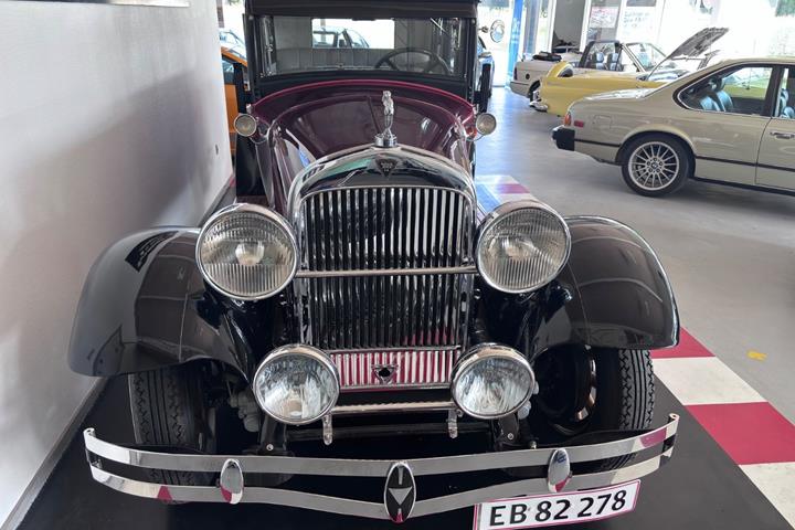 Hvid Hudson Super Six fra 1929 set udefra