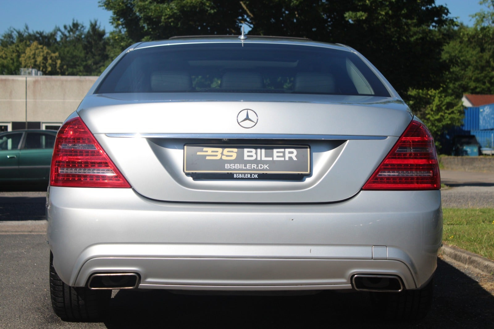 Sølv Mercedes S500 fra 2007