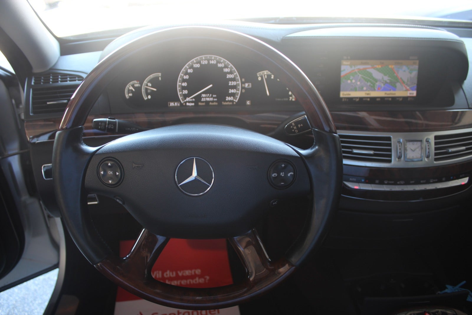 Sølv Mercedes S500 fra 2007