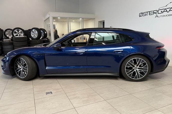 Blå Porsche Taycan 4S fra 2023