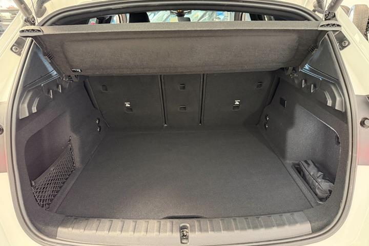 Hvid BMW iX1 fra 2024