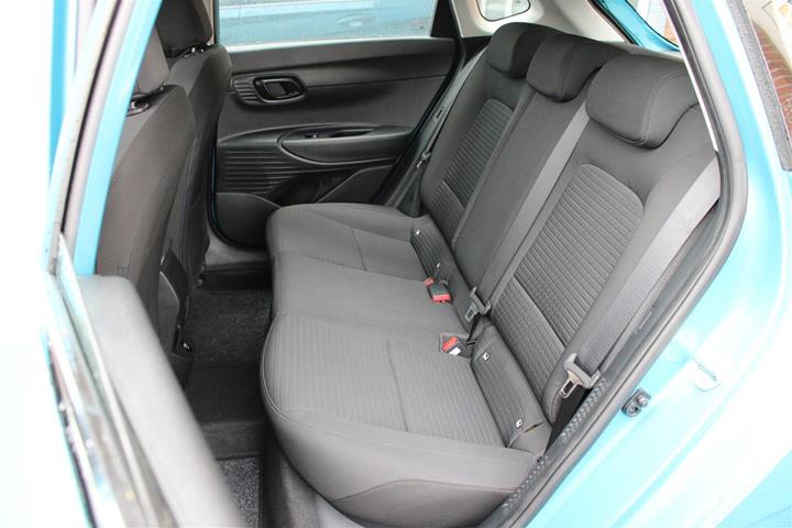 Turquoise Hyundai i20 fra 2021