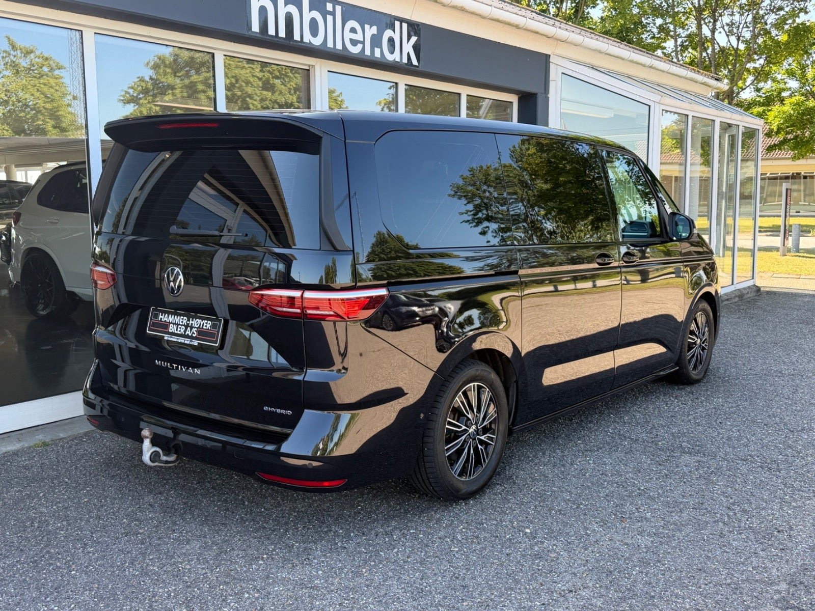 Sort VW Multivan fra 2022