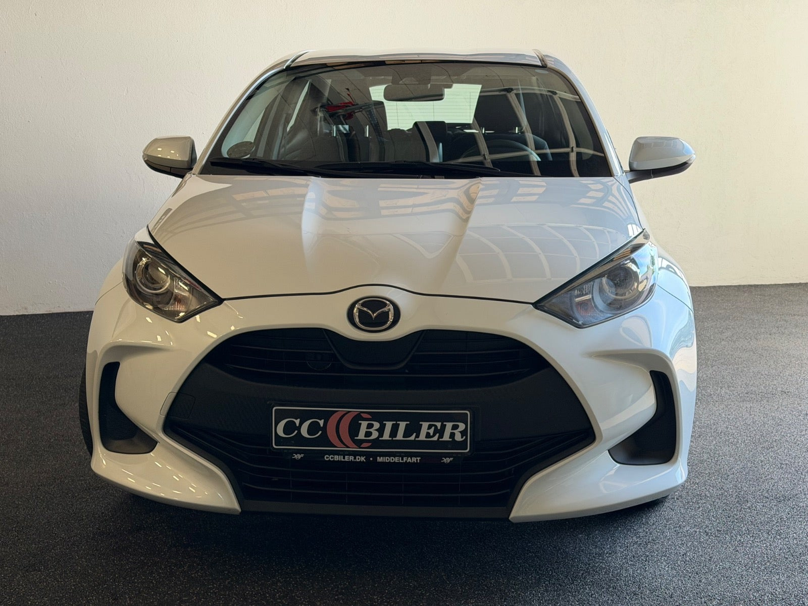 Hvid Mazda 2 fra 2022