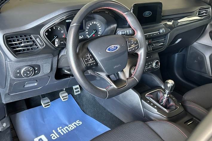 Blå Ford Focus fra 2019