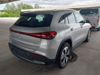 Sølv Mercedes EQA300 fra 2023