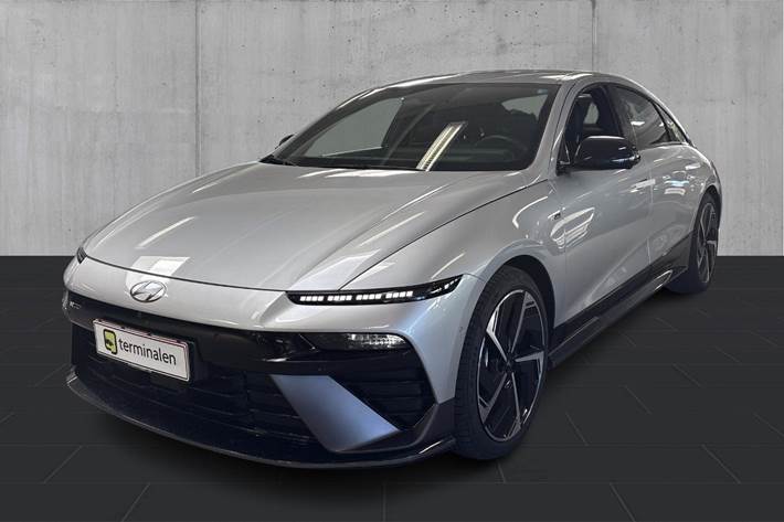 Grå Hyundai Ioniq 6 fra 2026