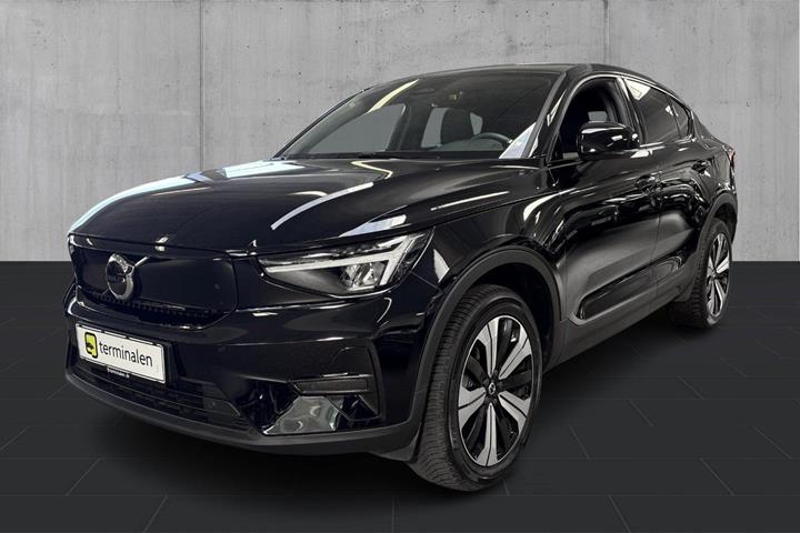 Sort Volvo C40 fra 2023 set udefra