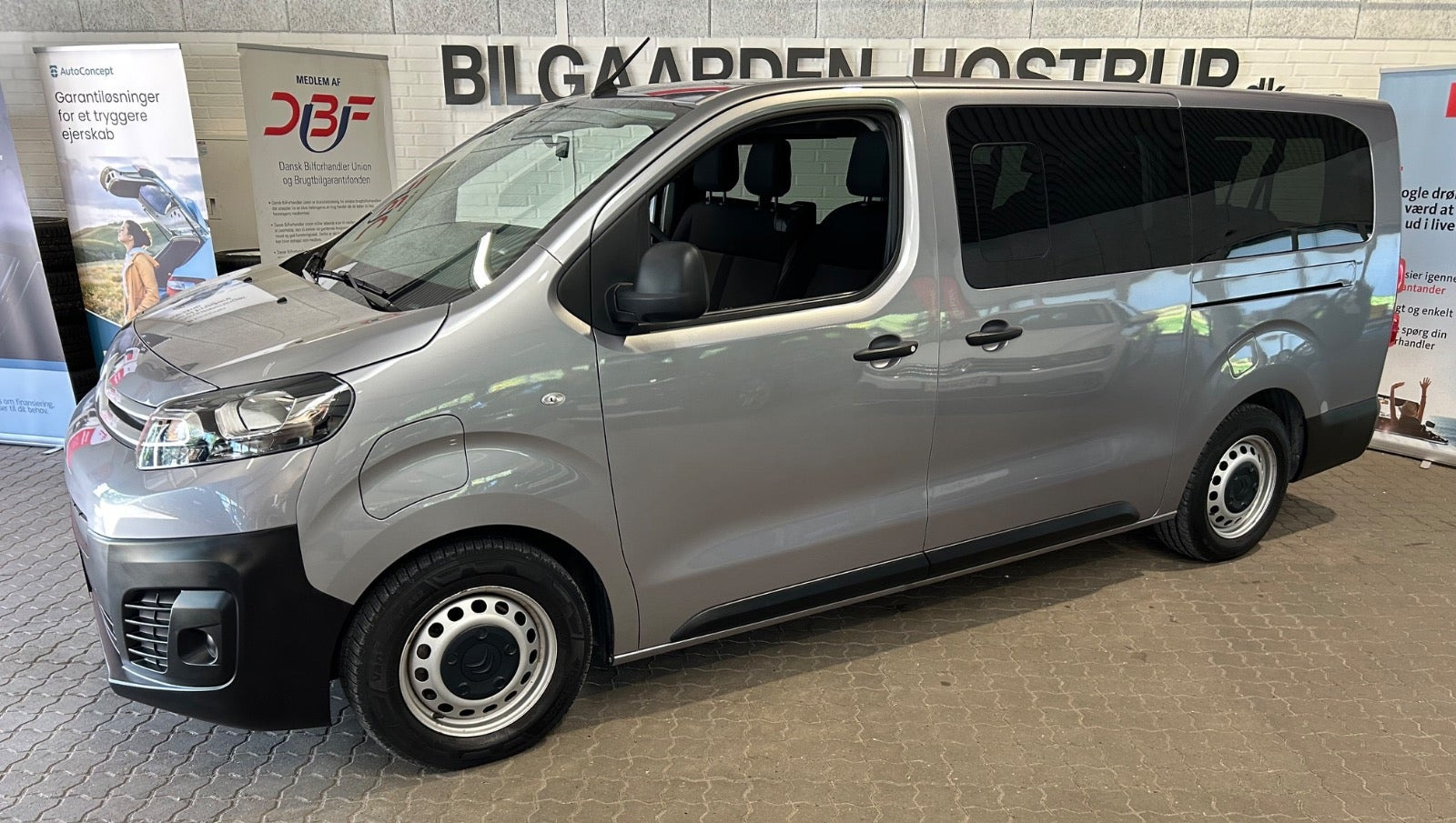 Grå Citroën ë-SpaceTourer fra 2024