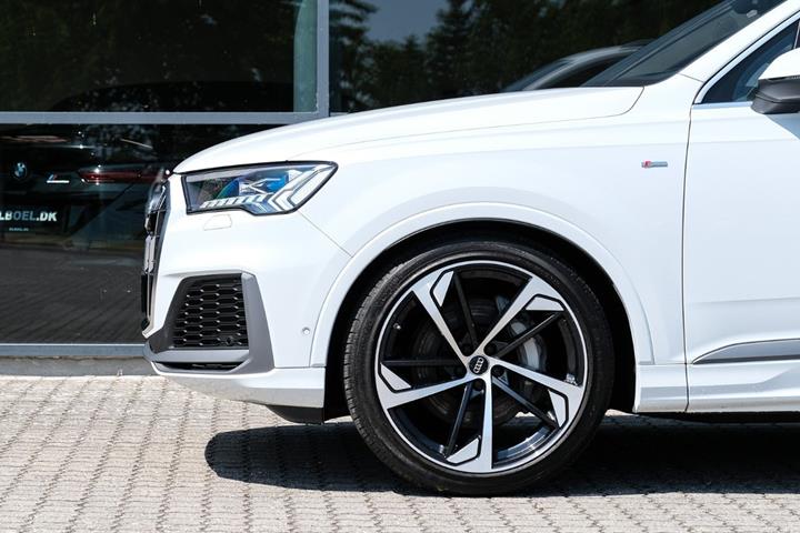 Hvid Audi Q7 fra 2019