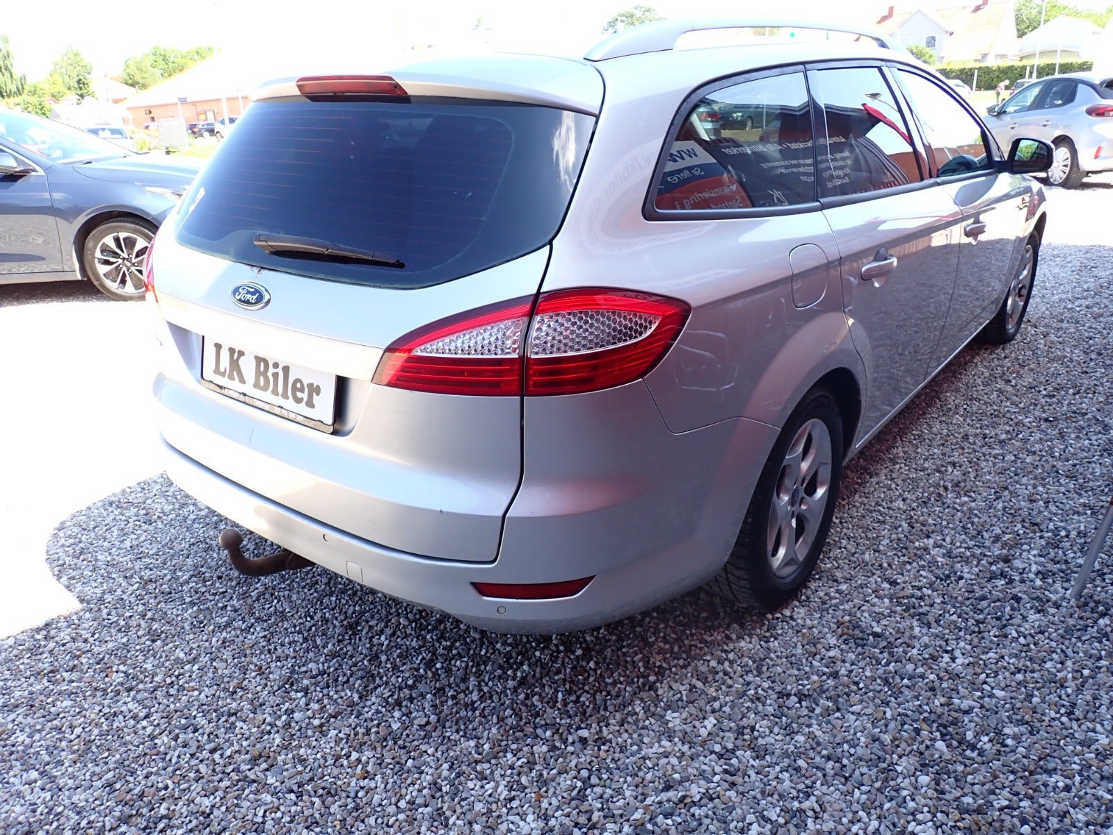 Sølv Ford Mondeo fra 2009