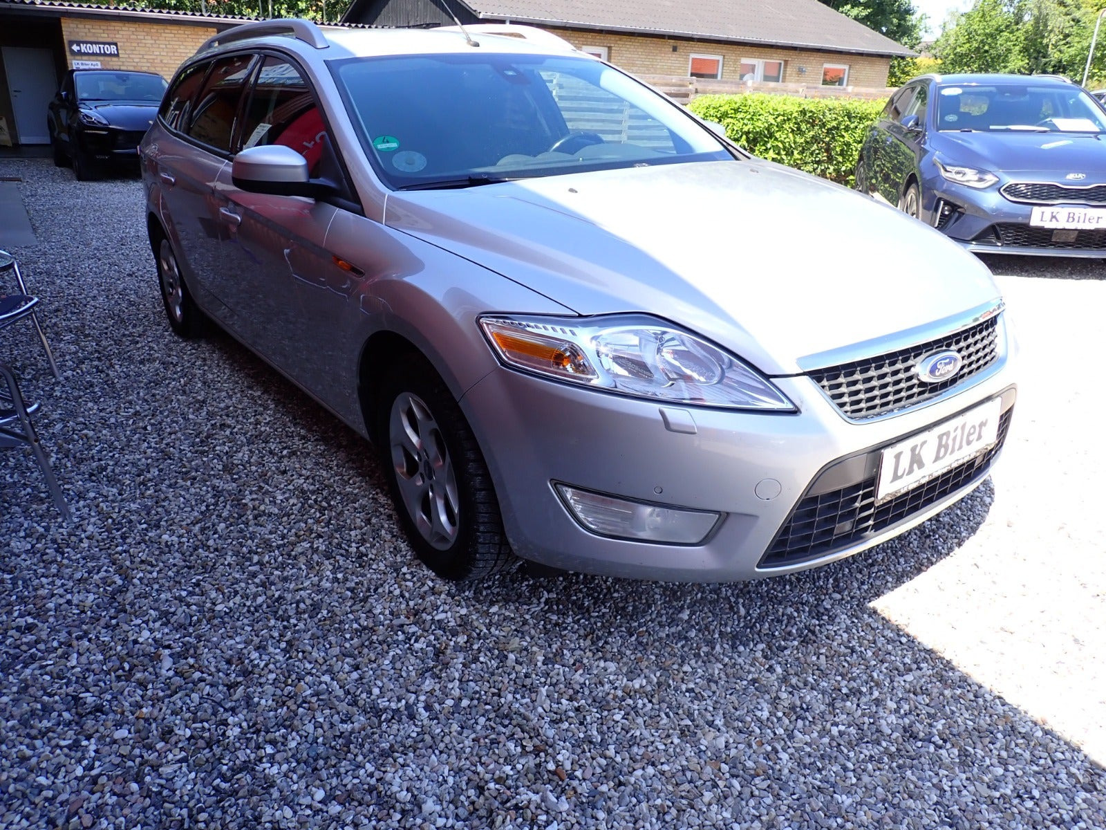 Sølv Ford Mondeo fra 2009