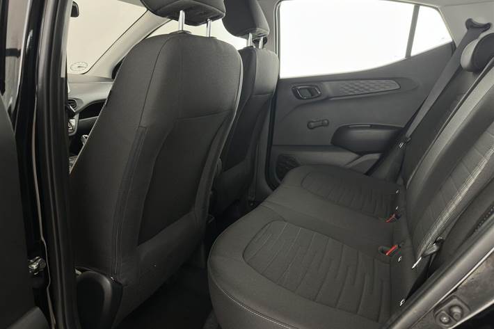 Sort Hyundai i10 fra 2023