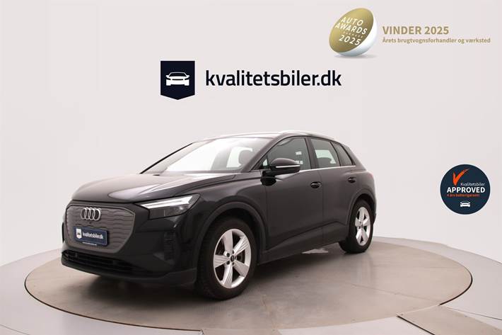 Sort Audi Q4 fra 2023 set udefra