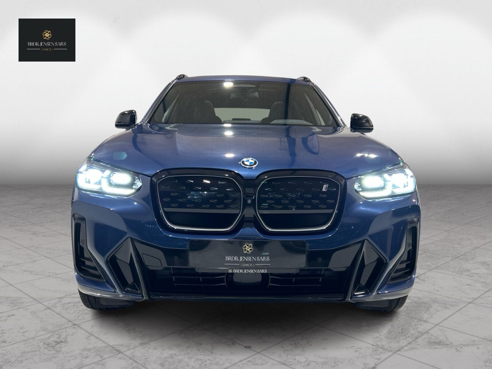 Blå BMW iX3 fra 2022