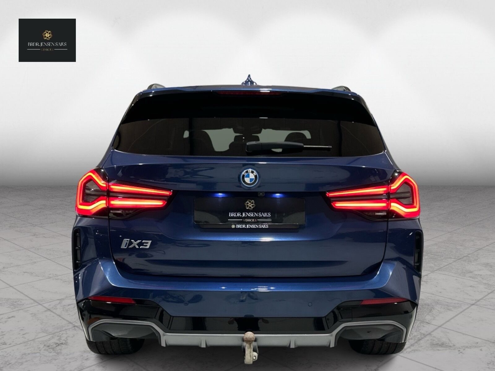 Blå BMW iX3 fra 2022