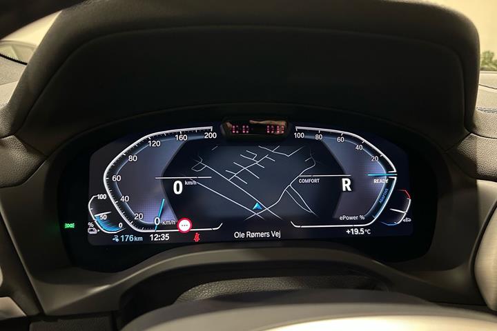 Blå BMW iX3 fra 2022
