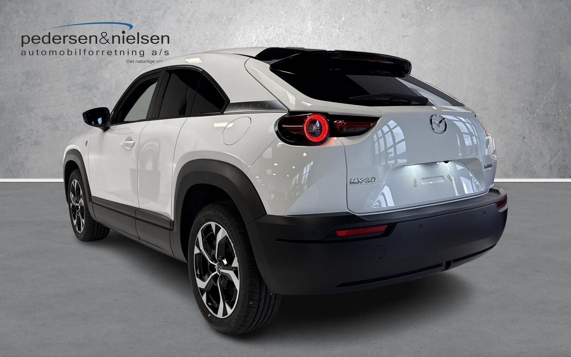 Hvid Mazda MX-30 fra 2025