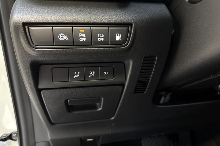 Hvid Mazda MX-30 fra 2025