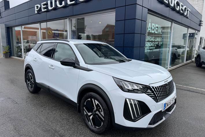 Hvid Peugeot 2008 fra 2023